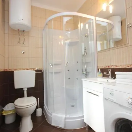 By The Sea - 8876 וויס